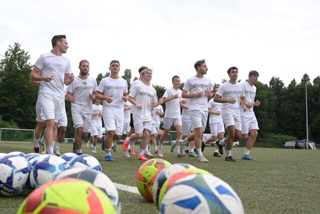 A-Kreisligist Teutonia SuS Waltrop hat die Vorbereitung auf die neue Saison gestartet. Trainer Tim Braun konnte fast alle Spieler des Kaders begrüßen zum Aufgalopp im SpoNo..