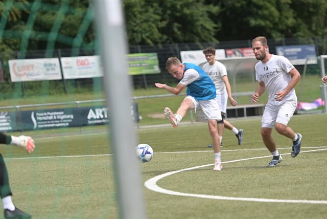 Ein Trainingsspiel bei Vorbereitungsauftakt von Teutonia SuS Waltrop.