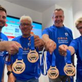 Andreas Loncki vom Sponsor Vereinte Volksbank und die Organisatoren Thomas Hein, Oliver Sprungmann und Heike Hein