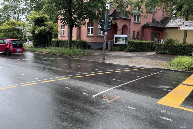 Nasse Fahrbahn in Herten