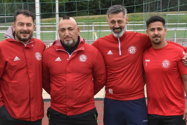 Bei Kültürspor Datteln in der sportlichen Verantwortung: (v.l.) die Trainer Ahmet Türk, Bülent Kirkagac, Serkan Sahin und der Sportliche Leiter Sadik Tokman.