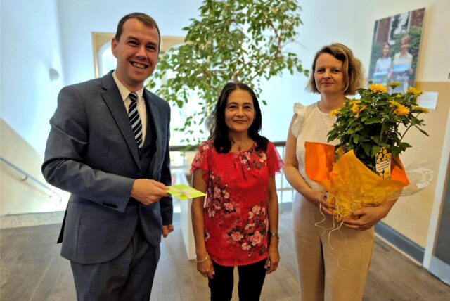 Pascal Fannasch, Stefanie Steyski und Vija Trusele-Huhn haben sich für ein Foto aufgestellt