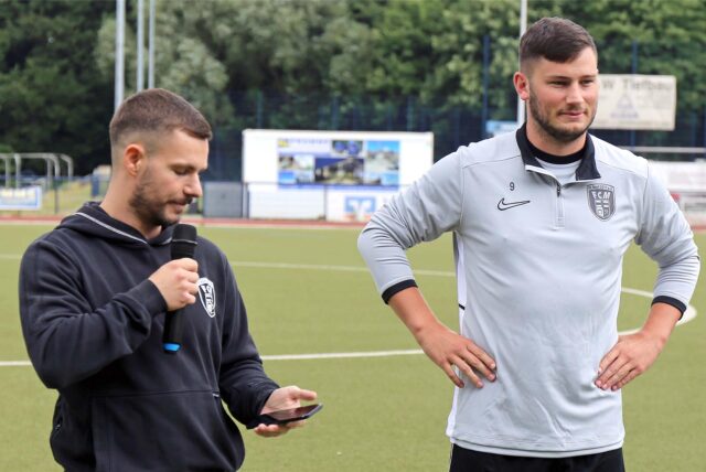 FC Marl Sportliche Leiter Dario Gedenk und FC-Neuzugang Arian Schuwirth