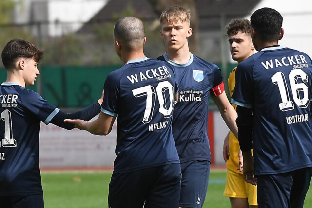 Maxim Wentland (M) war Kapitän der A-Junioren des SV Wacker Obercastrop.