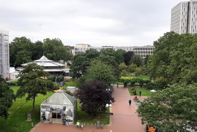 Der Dortmunder Stadtgarten in der Innenstadt aus der Vogelperspektive.