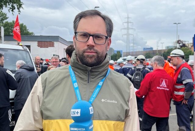 Unser Reporter Dennis Pesch berichtet von dem Protest gegen drohende Lohneinbußen der Thyssenkrupp-Steel-Mitarbeiter.