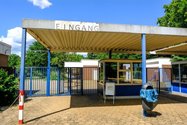 Der Eingangsbereich des Freibads Mollbeck in Recklinghausen.