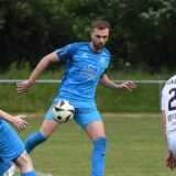 Der SV Wacker Obercastrop II mit Marius Hoffmann (M) hat sein erstes Testspiel verloren.