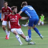 Fabian Lohmeyer (l.) und der SV Vestia Disteln trennten sich 1:1 von Niklas Ohm (r.) und SV Hochlar 28.