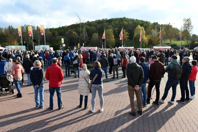 Hunderte demonstrierten im Oktober 2024 gegen die Deponie-Pläne auf der Hürfeldhalde in Dorsten.
