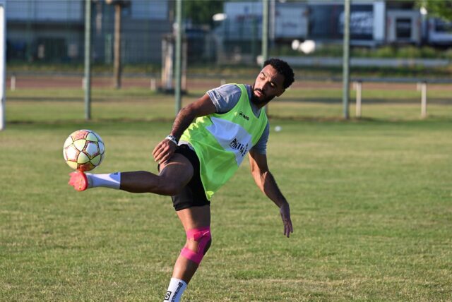 Neuzugang Reda Fenni ist für den FC 96 Recklinghausen erstmals im Einsatz.