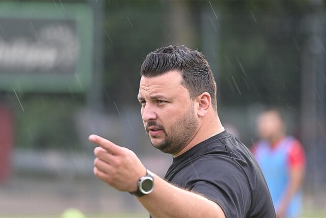 Erkenschwicks Trainer Nassir Malyar freut sich auf den Stimberg-Cup am Samstag auf der Jule-Ludorf-Sportanlage.