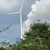 Ein Hubschrauber über dem Dattelner Kraftwerk