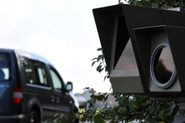 Hier „blitzt“ nichts, der Autofahrer hat sich korrekt verhalten.