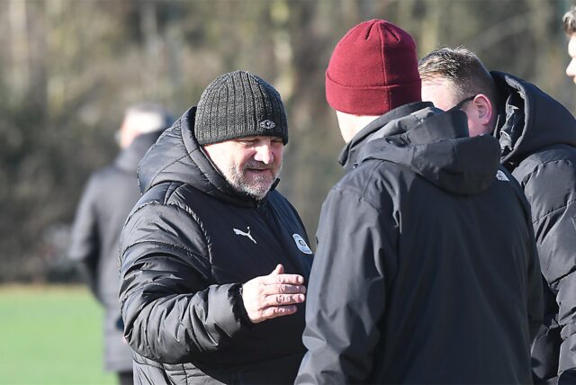 Sportliche Leiter der Spvg Schwerin: Thomas Faust (l.).
