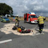 Das Motorrad ist durch den Aufprall in der Mitte durchgebrochen.