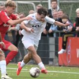 Aggelos Nikolaos Meselidis (am Ball) traf für die Spvgg. Erkenschwick zum 1:1 gegen Uerdingen (Archivbild).