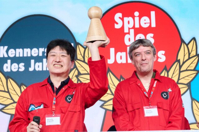 Spieleautor Hisashi Hayashi gewann mit «Bomb Busters» die Auszeichnung «Spiel des Jahres» 2025.