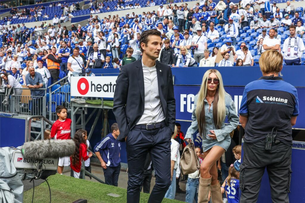 Bleibt bei den Schalker Fans umstritten: Matthias Tillmann. Bleibt bei den Schalker Fans umstritten: Matthias Tillmann.