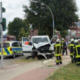 Völlig zerstört wurde der Transporter bei dem Unfall auf der B58 in Wulfen.