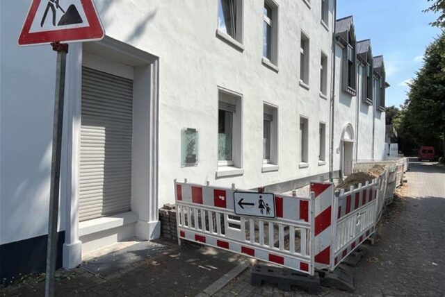 Über die Ausschilderung einer Baustelle am Westgraben wunderte sich Axel Wolters.