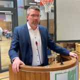 CDU-Fraktionschef Thomas Terhorst auf dem Rednerpodest im Stadtrat