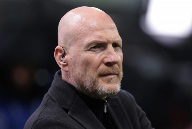Matthias Sammer guckt konzentriert.