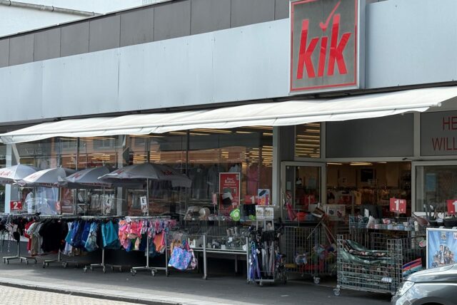 Die Filiale von Kick in Ickern von außen.