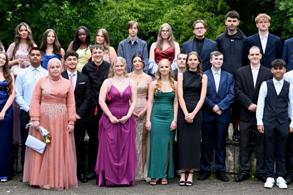 Die Abschlussklasse 10E der Willy-Brandt-Gesamtschule:
