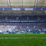 31.03.2024, Fussball, 1. Bundesliga, 27. Spieltag, Saison 2023/2024, FC Schalke 04 – Karlsruher SC, Fans des FC Schalke 04 in der Nordkurve.