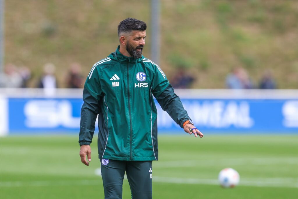 16.07.2025, Fussball, Saison 2025/2026, Training FC Schalke 04, Cheftrainer Miron Muslic (FC Schalke 04)