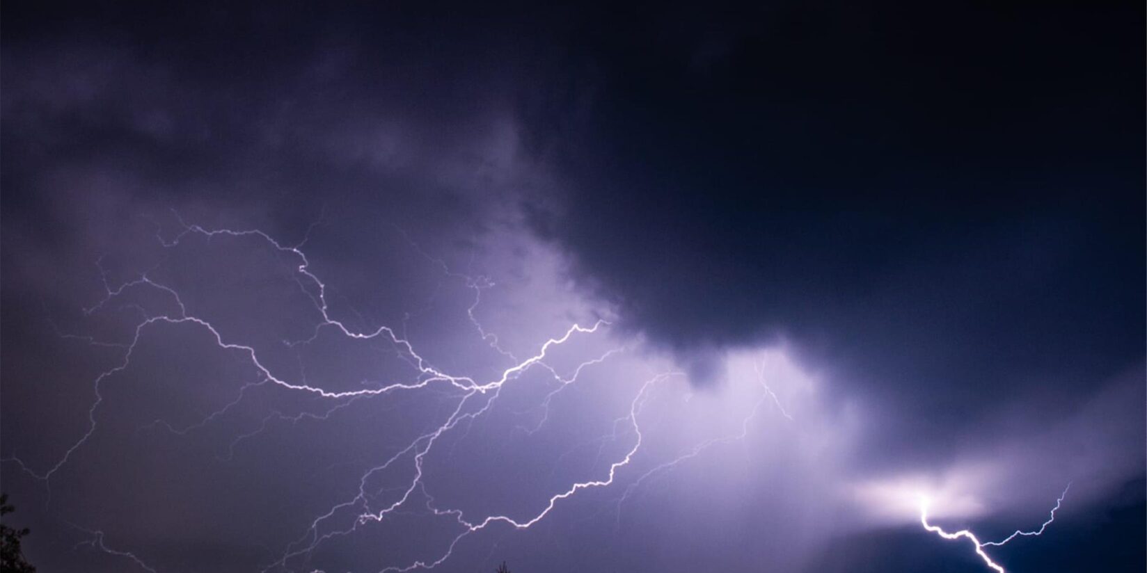 Unwetterwarnung-f-r-die-Region-Schwere-Gewitter-am-Sonntagabend-m-glich