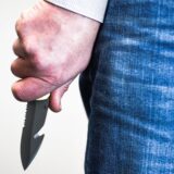 Mit einem Messer wurde eine Dorstenerin bei einem versuchten Überfall in Gelsenkirchen bedroht und geschlagen. (Symbolbild)